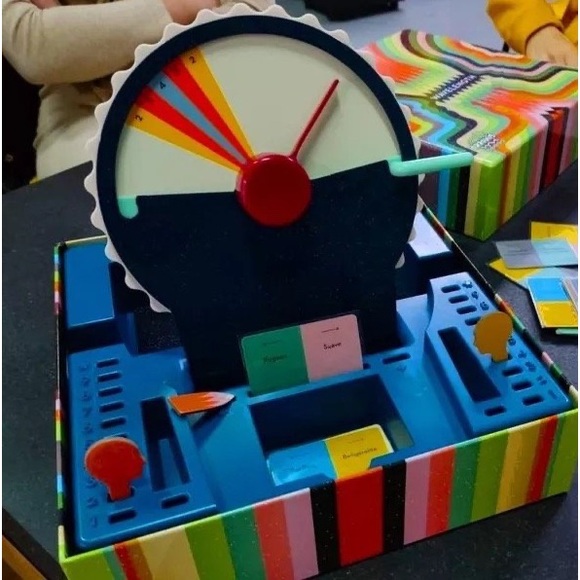 Wavelength A telepathic Party Game from the creators of The Mind & Monikers NEW! - Picture 2 of 10